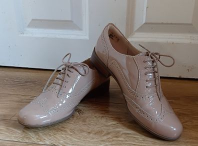 Clarks brogues