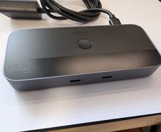 UGREEN USB-C Switch (2-in-4-out, 10Gbps)