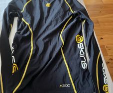 Medium Compression Tops. Incl postage.