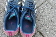 Football boots, size 3