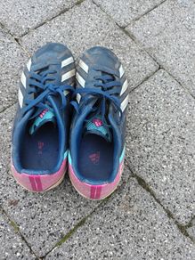 Football boots, size 3