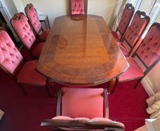 Dining table & 8 chairs