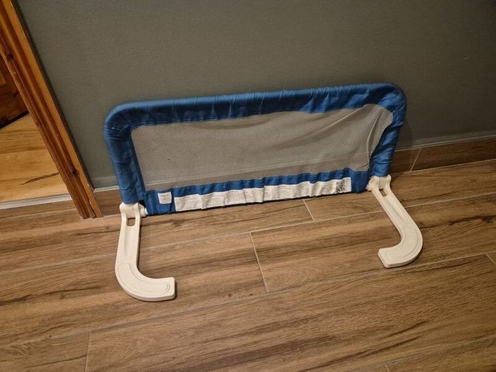 Bed barrier