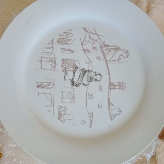 Antonio Gaudi > Set 4 Large Signed White Porcelain Dinner Plates.Barcelona 1960s.