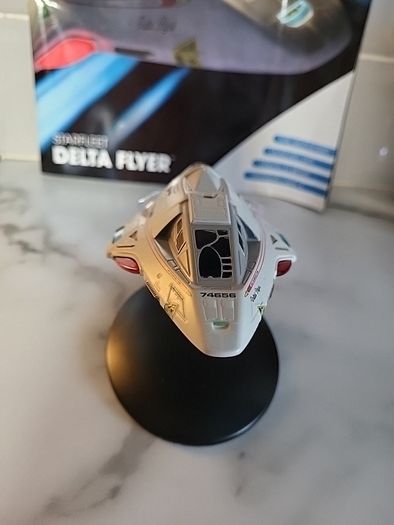 star trek eaglemoss starfleet delta flyer