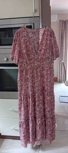 ladies dresses/jeans etc