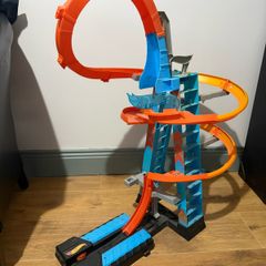 Hot Wheels Sky Crash Tower + Drift Master Track Set