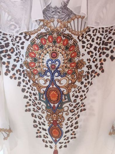 Venus  white cold shoulder detailed exclusive blouse size UK14/16 EU42/44 Perfect condition Postage included