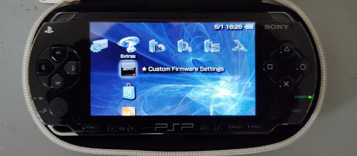 Psp 1004 MODDED 64gb 40 psp games on unit Original Battery