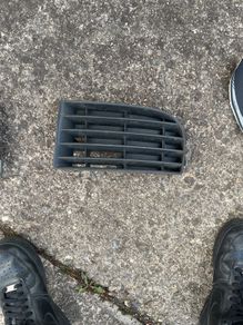 golf mk5 front left vent/grill