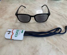 2 Tinted reading glasses +1 and +2.5