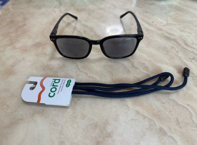 2 Tinted reading glasses +1 and +2.5