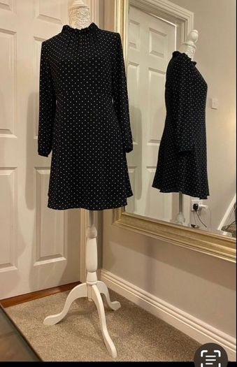 dress warehouse