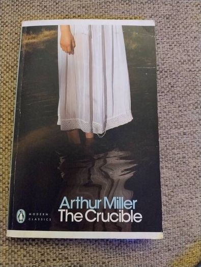 Arthur Miller The Crucible Penguin Classics in good condition with some signs of wear on the cover see photos FREE STANDARD POSTAGE INCLUDED