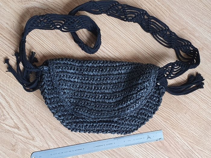 BNWOT - A Lovely Dark Grey Bag - Long Shoulder Strap - Zip Close plus Pop Fastener - E