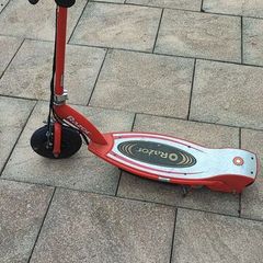 Razor E100
