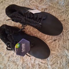 Brand New Girls/Boys Black Boots Size UK 13