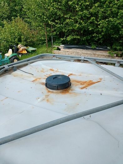 1000L IBC tank.