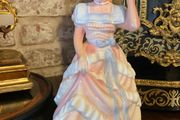 Royal Doulton figurine "Sharon "