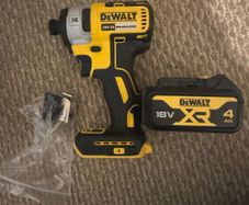 BRAND NEW DeWalt DCF887 18V XR Brushless Impact Driver + 4Ah Batter