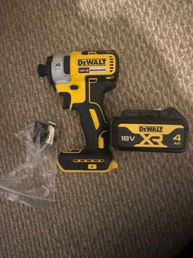 BRAND NEW DeWalt DCF887 18V XR Brushless Impact Driver + 4Ah Batter