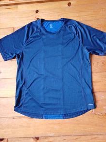 Size L GapFit Teeshirt