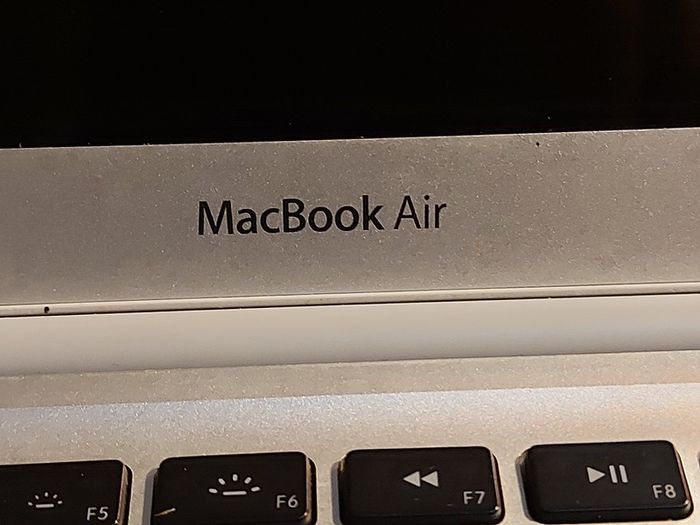 MacBook Air 13 inch, A1237, excellent cosmetic Condition, Password Locked