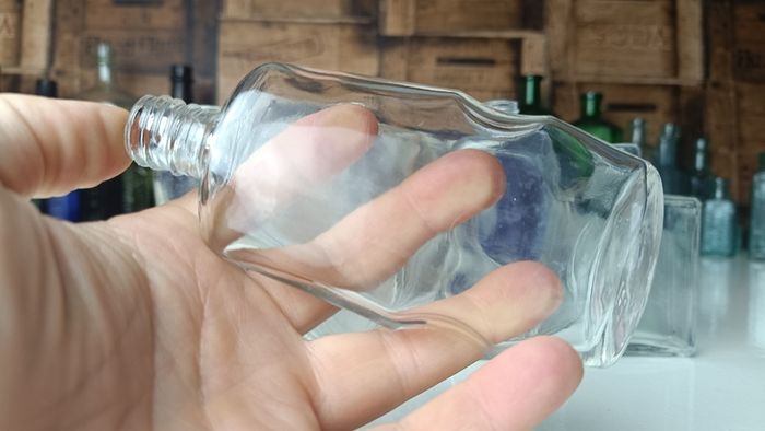 482 - Set of 5 Vintage Clear Glass Screw Top Collectible Decorative Bottles