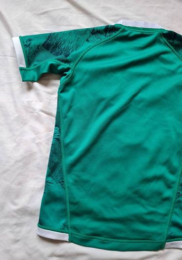 2016-17 Canterbury ireland rugby shirt Size 10 years Pit to pit 15" green in like new condition
