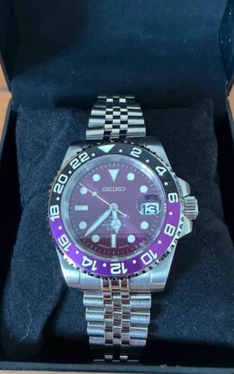 Seiko 4R35 Automatic Purple GMT-Style Mod