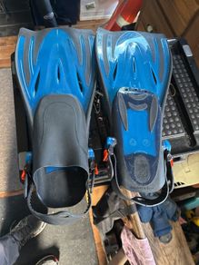 scuba diving fins- medium