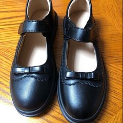Paint and leather shoes