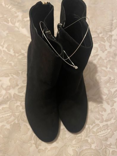 Black Ankle Boots- Size 40 - 7cm Heel - Side Zip