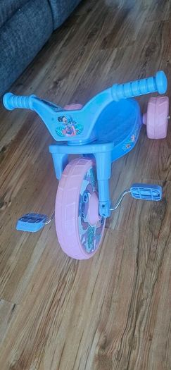 2 x trikes
