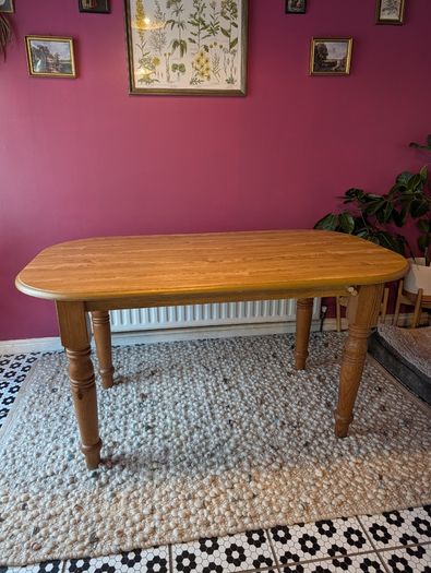 Table+6 Chairs 200 or best offer