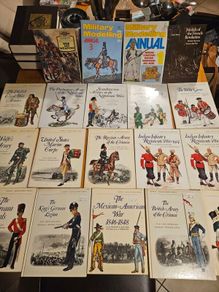 Osprey Men-at-arms Series, Published In 1974 X 15 Fabolous Military Books Plus 2 X Military  Modeling Annuals 1 &3. Plus 3 Other Military Books. All In Good Condition.  See Photos For Same.