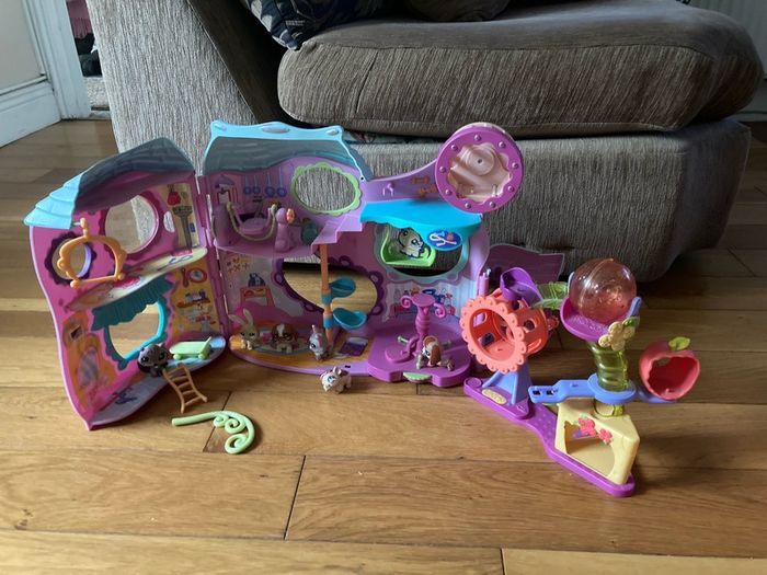 Littlest pet shop sets