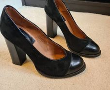Me Too Spain Leather heels UK4