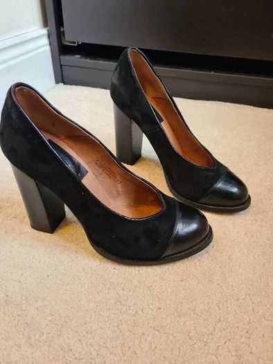 Me Too Spain Leather heels UK4