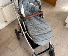 UPPAbaby Vista V2 pram and pushchair set