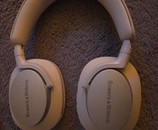 bowers & wilkins Headphones