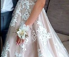 Danis showroom stunning Debs dress