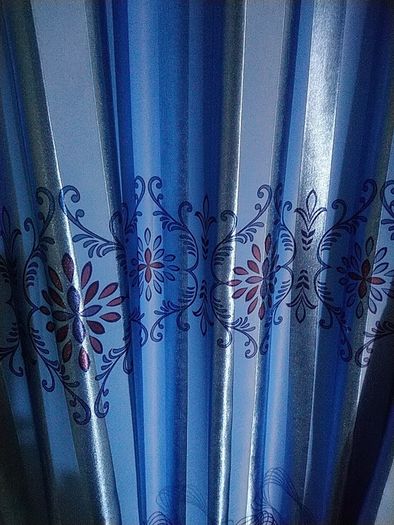 Curtain
