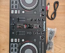 Numark Mixtrack Platinum DJ Controller Serato