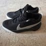 Basketball Shoes Image 3
