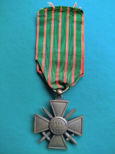 Original WWI French Croix de Guerre 1914-1918 (with Bronze Star)