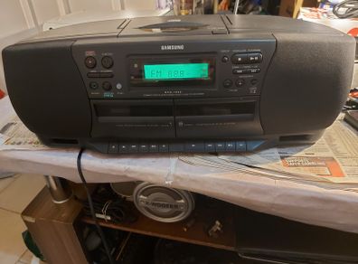 Samsung CD Player Stereo Radio Cassette Recorder, Model RCD-1650, Dual Tape Deck and Radio working fine, CD Player struggling to spin