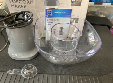 popcorn maker