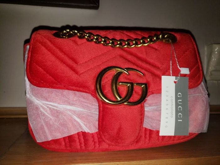 Red Stunning Velvet GG Marmont Shoulder Bag - perfect for Valentine's day
