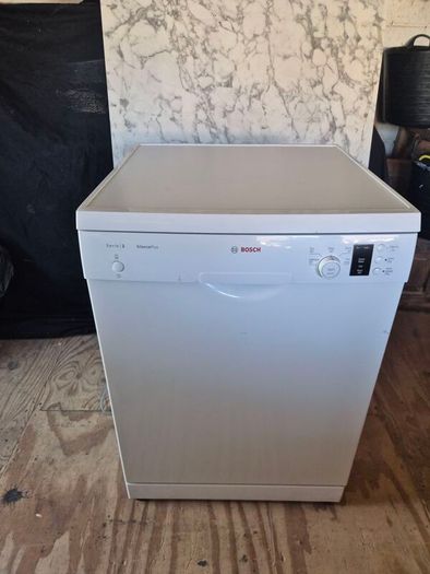 Bosch Series 2 Silent Plus freestanding dishwasher
